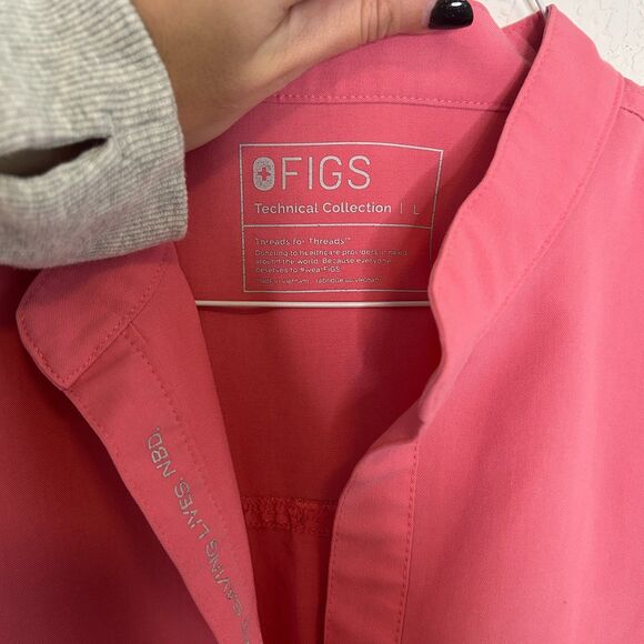 FIGS Rafaela Oversized Scrub Top Neon Pink Sz L - Picture 4 of 7